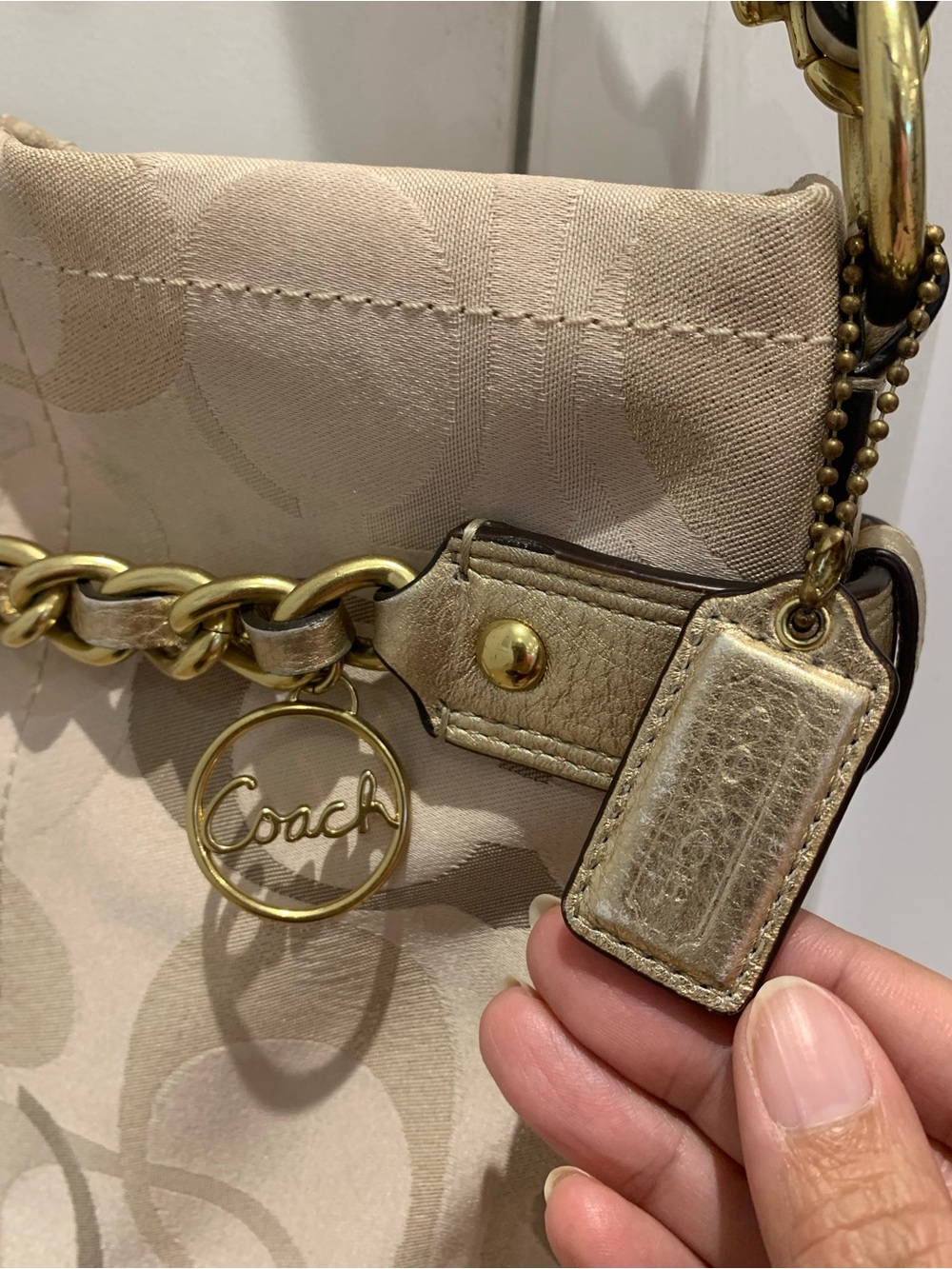๐ Coach Gold Optic Signature Jacquard Shoulder Bag with Gold Chain ๐ - Picture 10 of 13